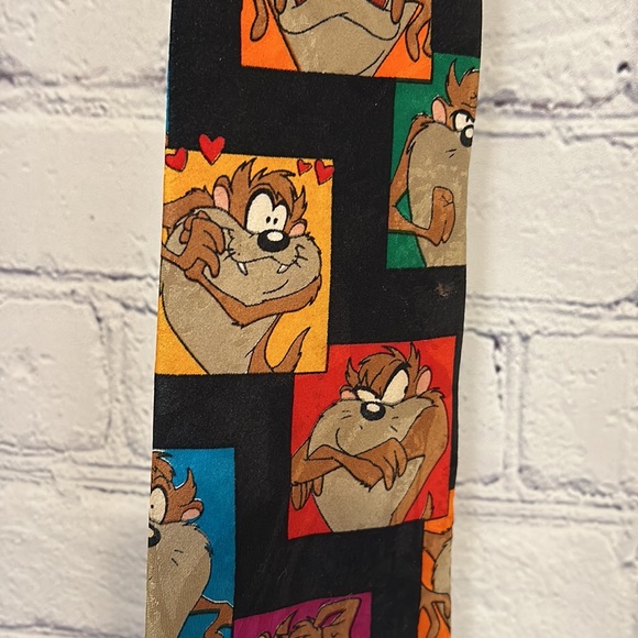 Assortment of Rare Vintage Looney Tunes, Angelica, Frattelli Men’s Ties - Picture 4 of 7